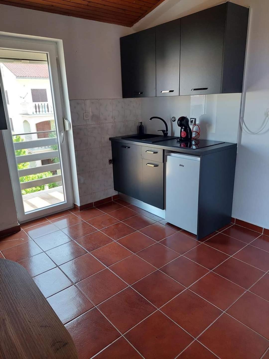 Apartmani Suhi Brod Medulin Kültér fotó