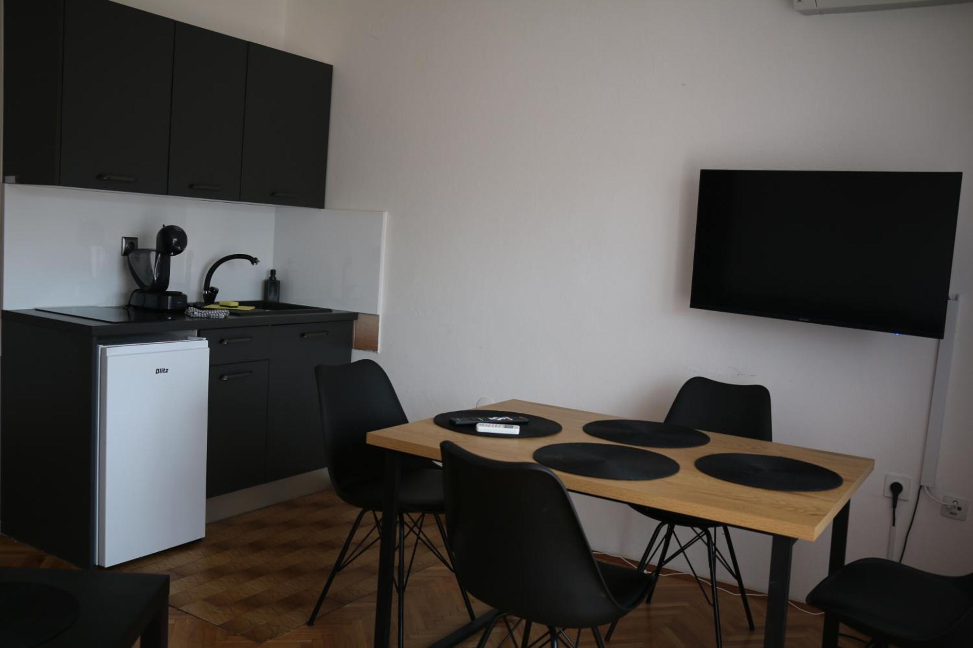 Apartmani Suhi Brod Medulin Kültér fotó