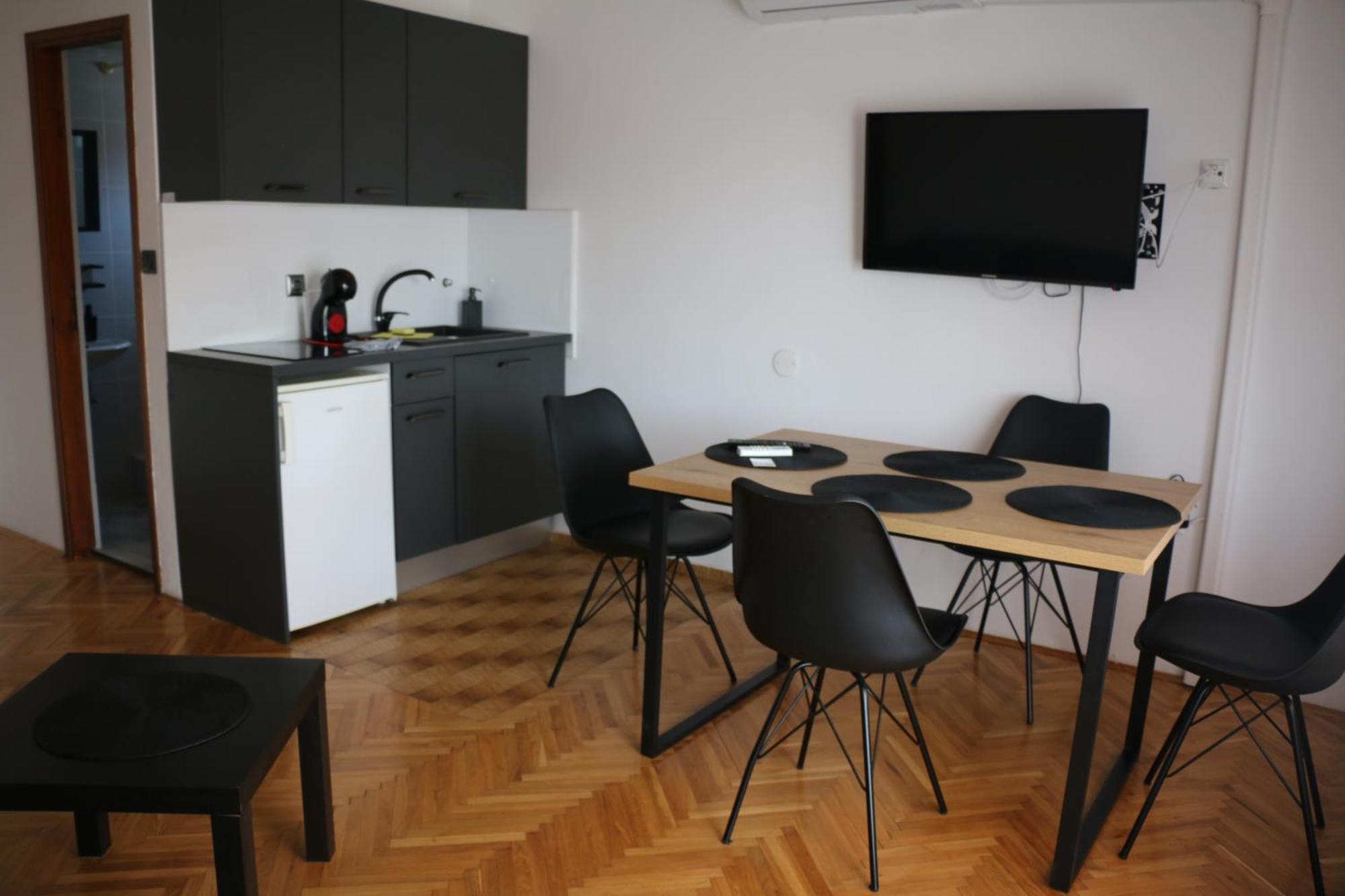 Apartmani Suhi Brod Medulin Kültér fotó