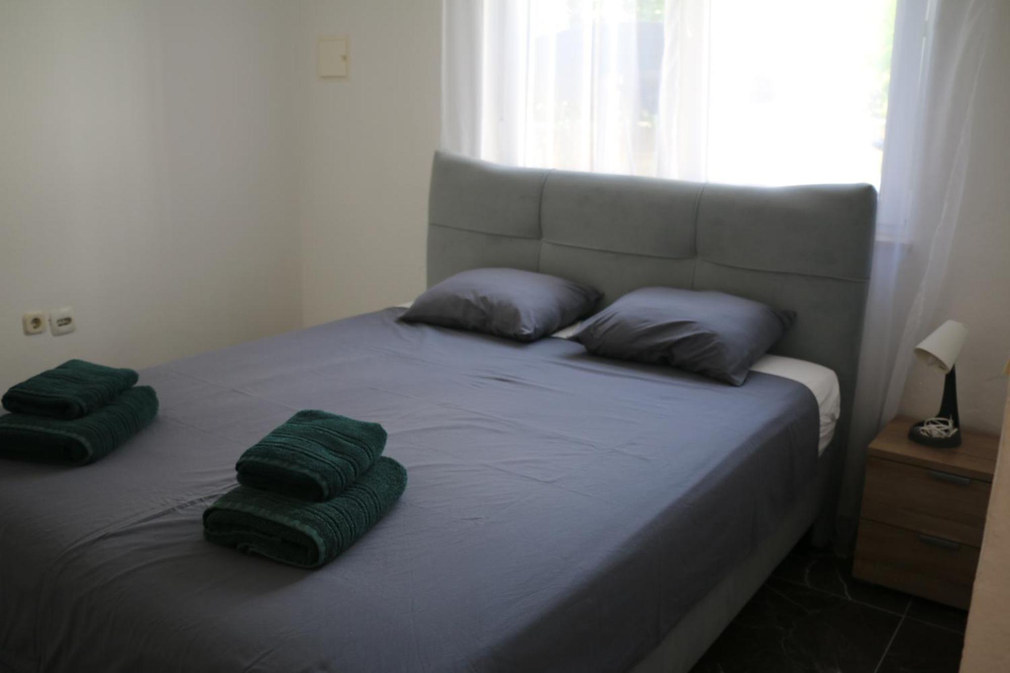 Apartmani Suhi Brod Medulin Kültér fotó